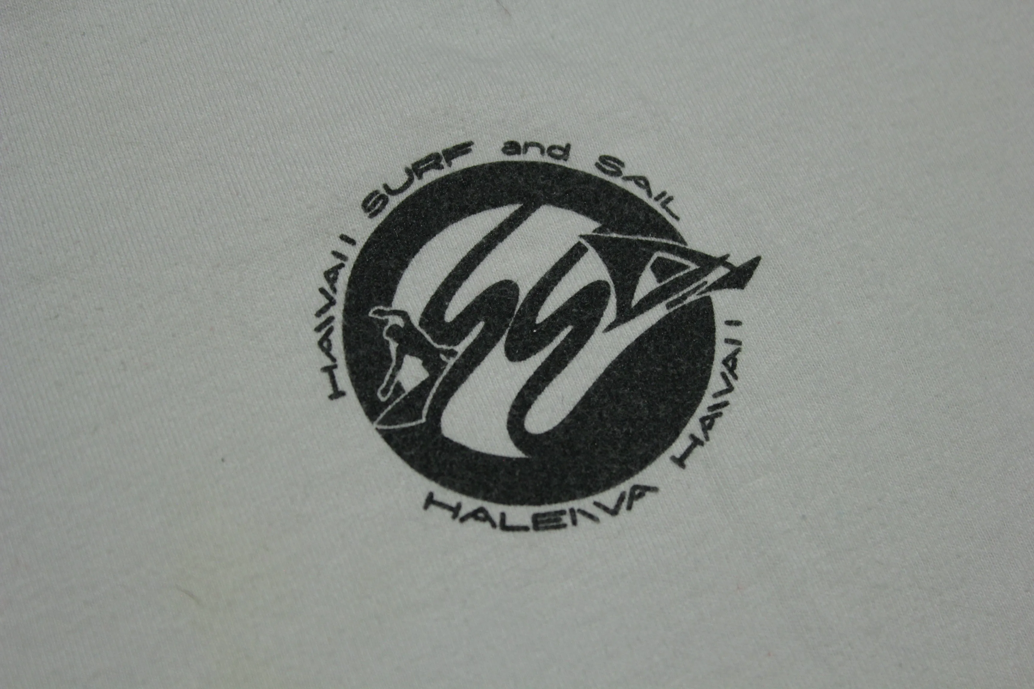 Haleiwa Hawaii Surf and Sail Vintage 80's Hanes USA T-Shirt