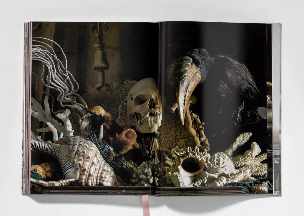 Taschen Books - Massimo Listri. Cabinet of Curiosities